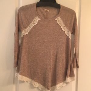 Women’s shirt
